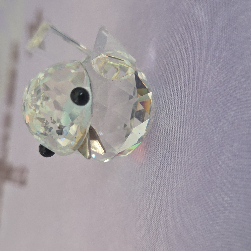 Swarovski Crystal Retired chickadee bird sparrow figure collectible. RARE FIND!